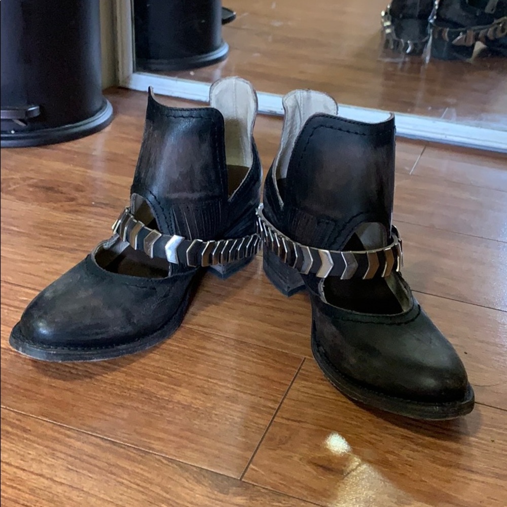 Freebird Blade boots